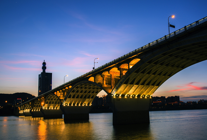 橘子洲大橋夜景 柳永和攝_副本.jpg